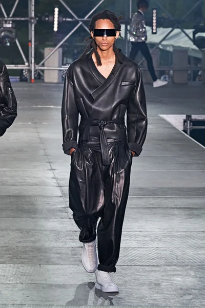 Look 70